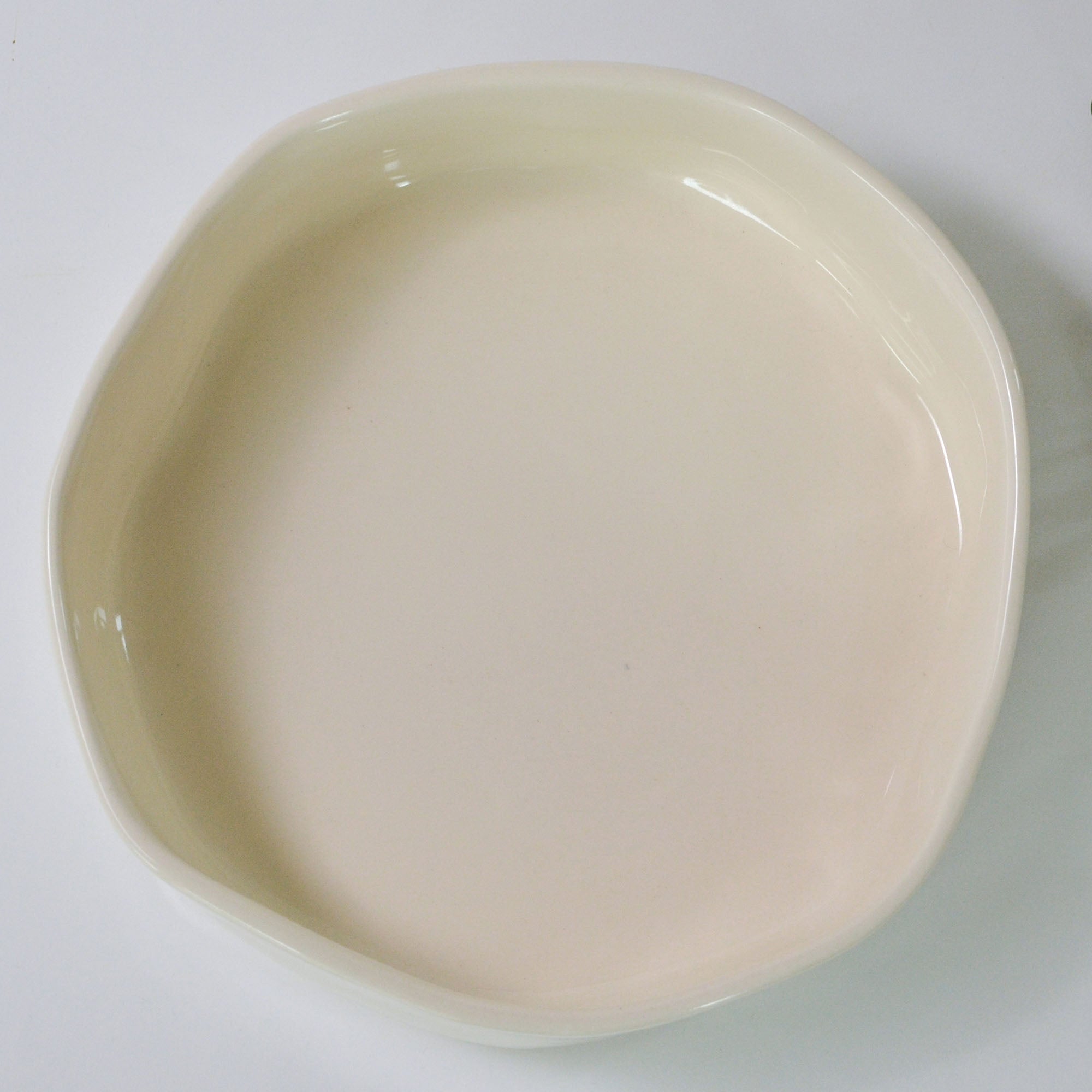 White collection - Round deep serving bowl | Rim (8cm)