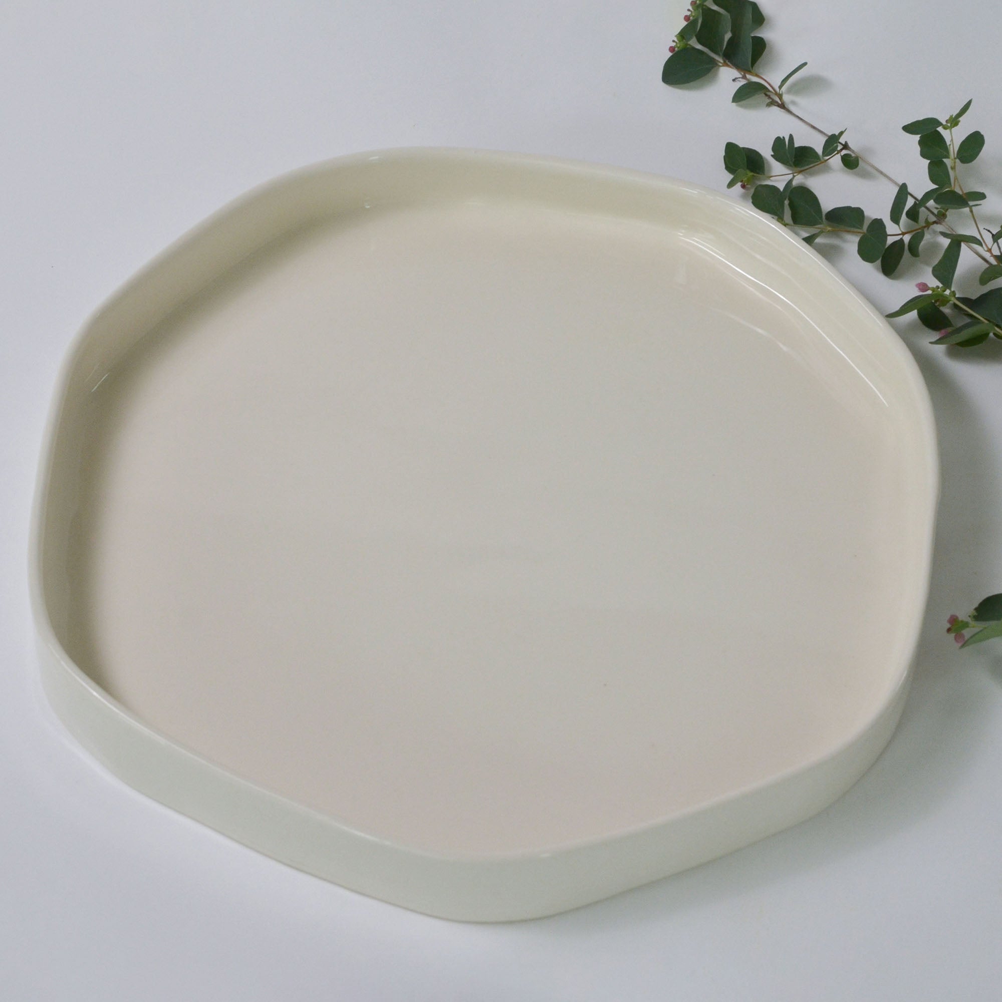 White collection - Round half deep serving bowl | Low rim (4cm)