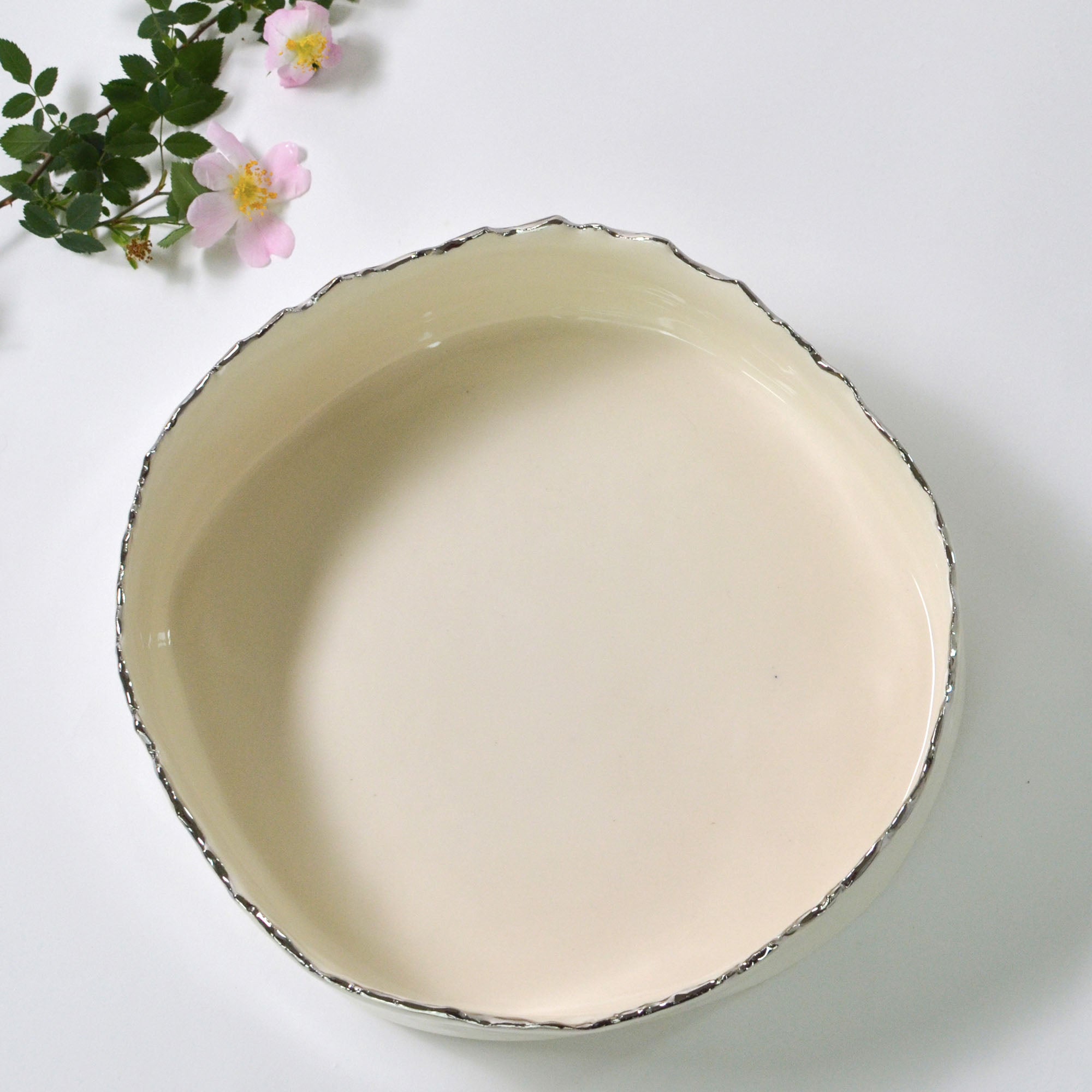 Round deep serving bowl | Silver rim (8cm) - 30 cm