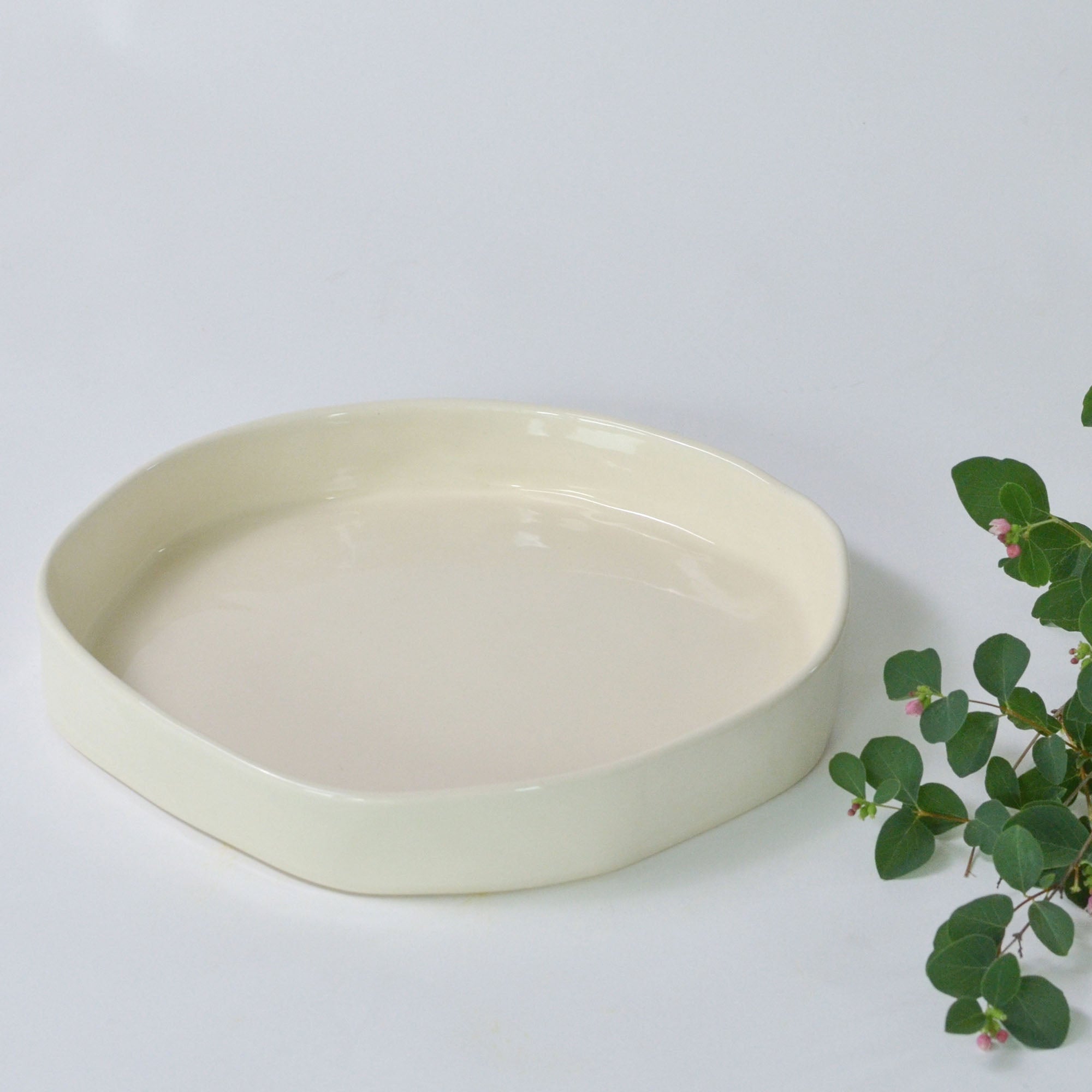 White collection - Round half deep serving bowl | Low rim (4cm)